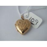 A 9ct heart shaped locket, 2.8g
