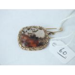 An antique gold agate oblong brooch