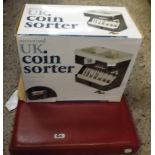 MOTORISED UK COIN SORTER IN BOX & RED LEATHERETTE COLLAPSIBLE STORAGE BOX