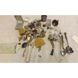 CARTON OF MIXED PLATED WARE, COSTUME JEWELLERY & A PLATED CUP HOLDER