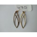 Pair of 2 colour gold earrings in 9ct