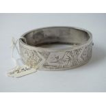 Antique aesthetic silver bird bangle