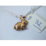 9ct charm in the form of a hare