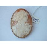 Large 9ct gold mounted cameo brooch - 13.3gms