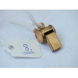 Model whistle in 9ct gold