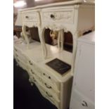 SERPENTINE FRONTED CHEST OF THREE DRAWERS & MATCHING PAIR OF BEDSIDE CABINETS (TWO HANDLES MISSING)