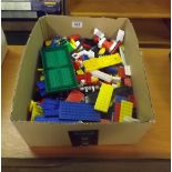 A SMALL QTY OF LEGO BRICKS