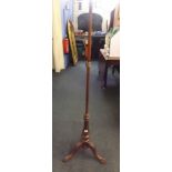 VINTAGE MAHOGANY POLE STAND ON CLAW & BALL FEET (THE FRAME MISSING)