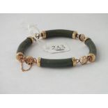 14ct gold green stone link oriental style bracelet