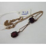 Attractive 9ct garnet drop pendant necklace - 3gms