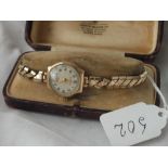 Ladies 9ct summit wristwatch with second style on metal expandable bracelet