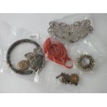 Bag of assorted jewellery (7 items) inc earrings, coral beads & a silver Edwardian nursed buckle,