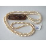 Pearl necklace with 9ct clasp together with hard stone oval brooch