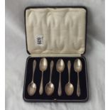 Set of six plain boxed teaspoons - London 1930 - 59g