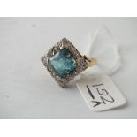 large blue zircon & diamond cluster ring in 18ct gold - size P - 6.3gms