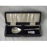 Repro seal top spoon in fitted case - London