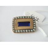 15ct gold George III rectangular mourning brooch edged with Pearls, inscribed with Robt. Taylor