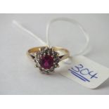 Ruby & diamond cluster ring in 9ct - size O - 2.2gms