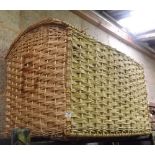 LARGE WICKER LAUNDRY BASKET WITH LID