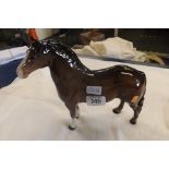 BESWICK FIGURE OF A BROWN HORSE, ONE LEG A/F