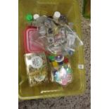 A CARTON OF CRAFTING BEADS, ACRYLIC GEM STONES & GLOW BEADS