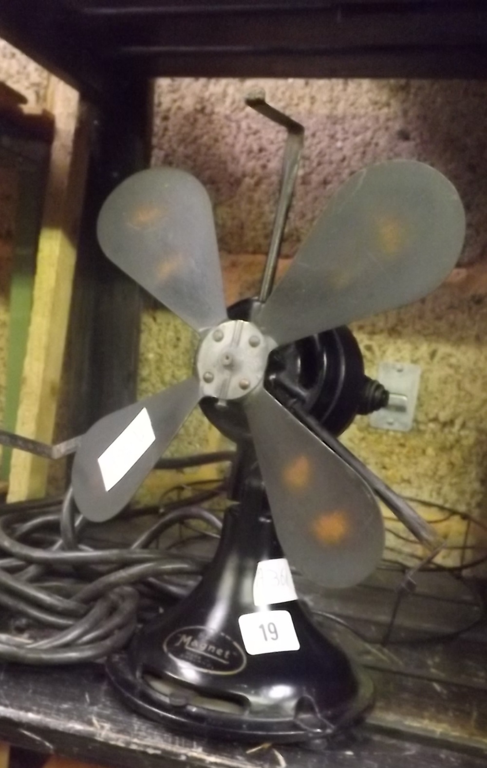 A VINTAGE MAGNET EEC 4 BLADED DESK FAN