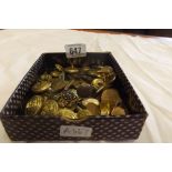 SMALL CARTON OF MIXED MILITARY BUTTONS & CUFF INKS