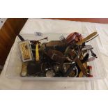 CARTON CONTAINING A LARGE AMOUNT OF METAL, LEATHER PLASTIC STRAP WRIST WATCHES & OTHER BRIC-A-BRAC