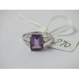A 14ct white gold square stone purple ring - size O - 1.8gms