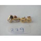 Two pairs of small stone set earrings in 9ct - 1.5gms