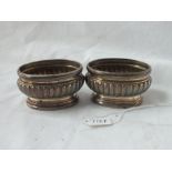 Pair of French oval fluted salts - 81gms