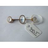 A 3 stone moonstone bar brooch