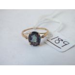 A mystic topaz ring in 9ct - size P - 1.4gms