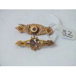 Two bar brooches in 9ct - 4gms