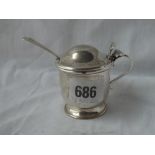 Dome-topped mustard pot probably London 1912 - 64gms