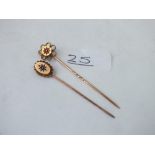 Two stick pins in 9ct