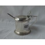 Good quality mustard pot with two beaded bands - Sheffield 1936 - 135gms excl liner