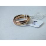 A two colour gold twist wedding band - size N - 3.7gms
