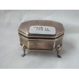 Octagonal ring box on pad feet 2.5" wide - B'ham 1905