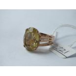 A citrine dress ring in 9ct - size Q - 7.9gms