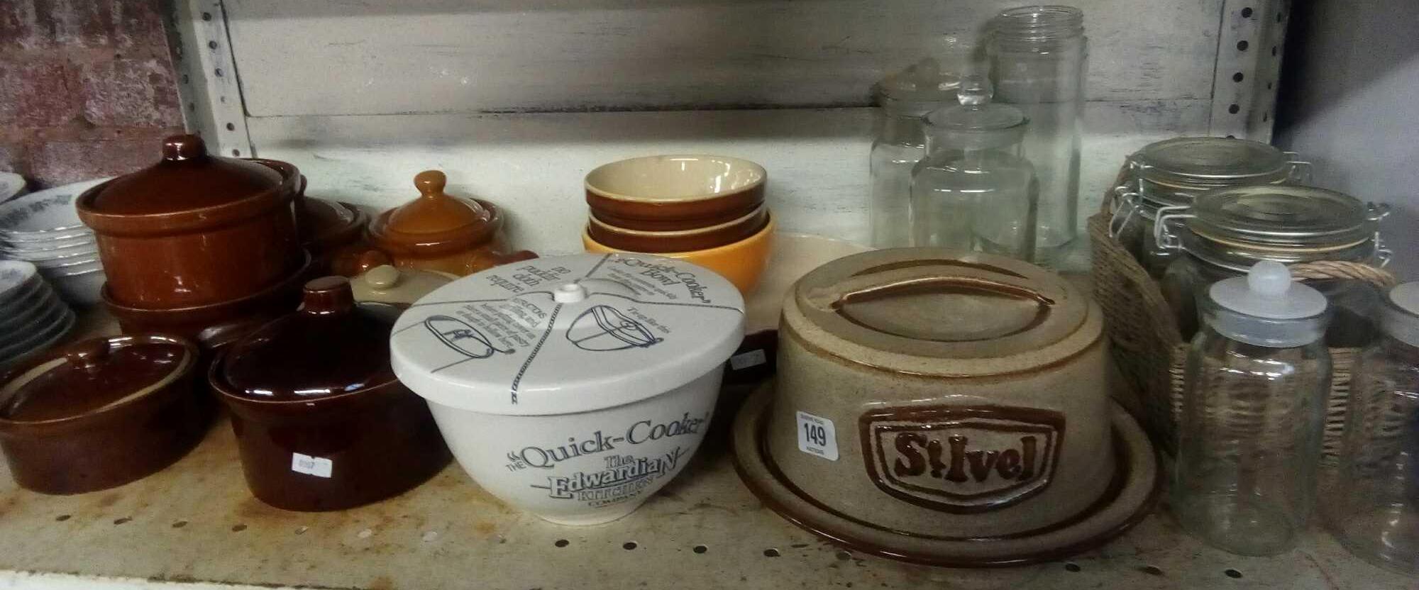 SHELF WITH ST IVEL CHEESE DISH & COVER,GLASSWARE, A QUICK COOKER BOWL & SMALL CASSEROLE DISHES