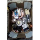 CARTON CONTAINING MIXED CUTLERY, TREEN, SMALL SERPENTINE LIGHTHOUSE & OTHER BRIC-A-BRAC