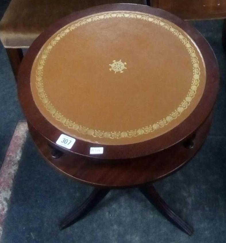 SMALL CIRCULAR LEATHER TOPPED WINE TABLE WITH PEDESTAL & SMALL BEDSIDE CABINET & A BEDROOM CHAIR