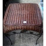 WICKER TOPPED & METAL GRAPES COFFEE TABLE / STOOL