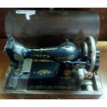 OLD SINGER SEWING MACHINE (CASE A/F)