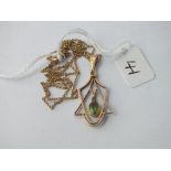 Victorian peridot pendant necklace in 9ct
