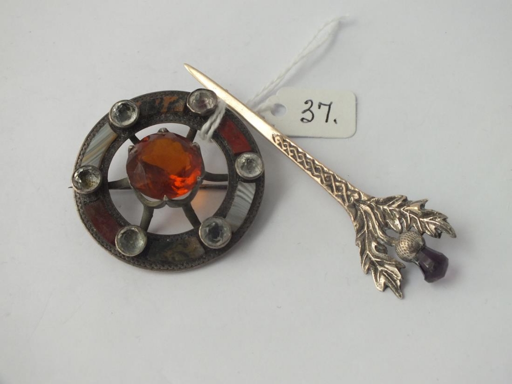 Two silver and agate Scottish brooches