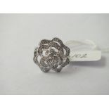 9ct white gold diamond flower ring - size K - 2.7gms