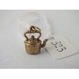 Charm in form of kettle in 9ct