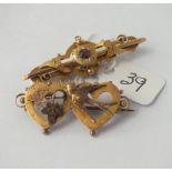Two 9ct brooches